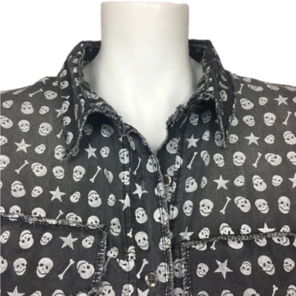AMO Skull distressed Denim oversized blouse - Picture 1 of 10